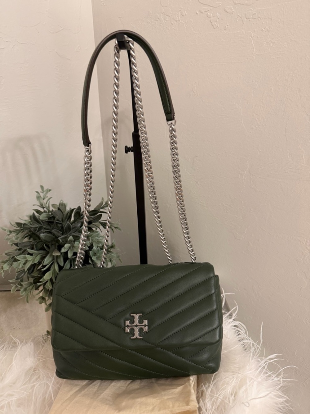 TORY BURCH SMALL KIRA CHEVRON SHOULDER BAG - Picture 8 of 9